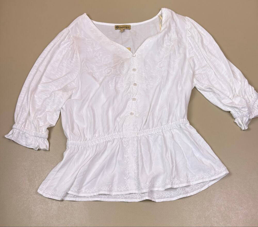 Women’s White Embroidered Peplum Blouse Size Small 3/4 Sleeve Boho Democracy NWT